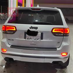 جیپ گراند شیرۆکی